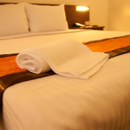 M Suites Hotel Makati City Ngoại thất bức ảnh
