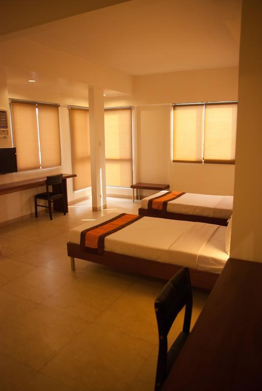 M Suites Hotel Makati City Phòng bức ảnh