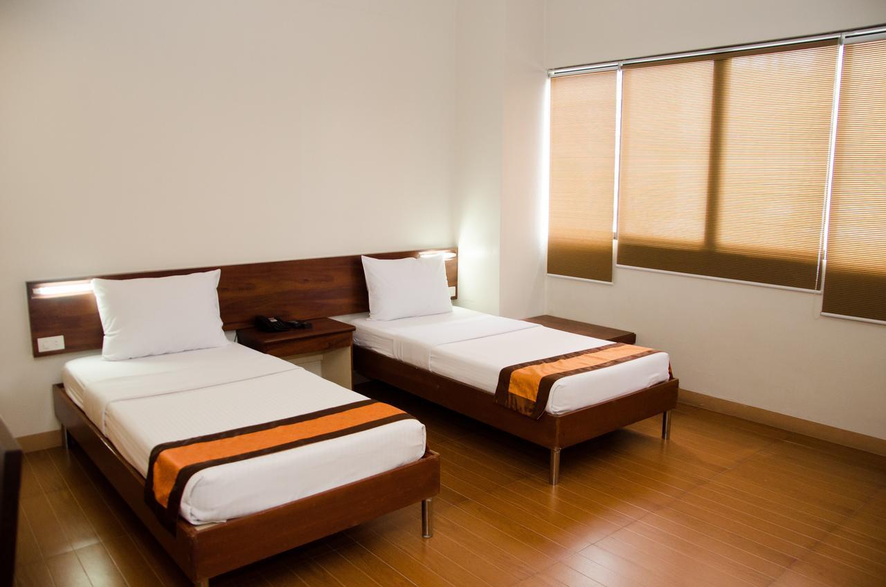 M Suites Hotel Makati City Ngoại thất bức ảnh