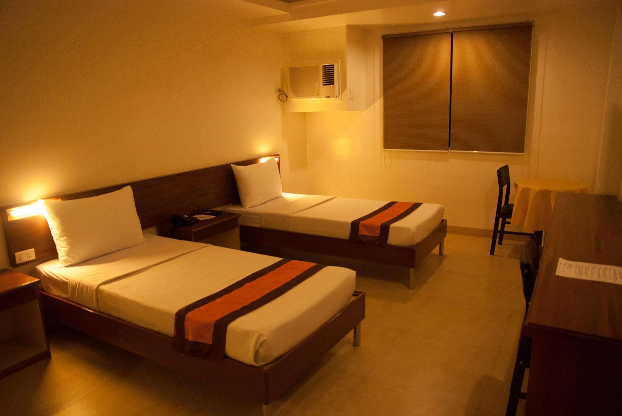 M Suites Hotel Makati City Ngoại thất bức ảnh