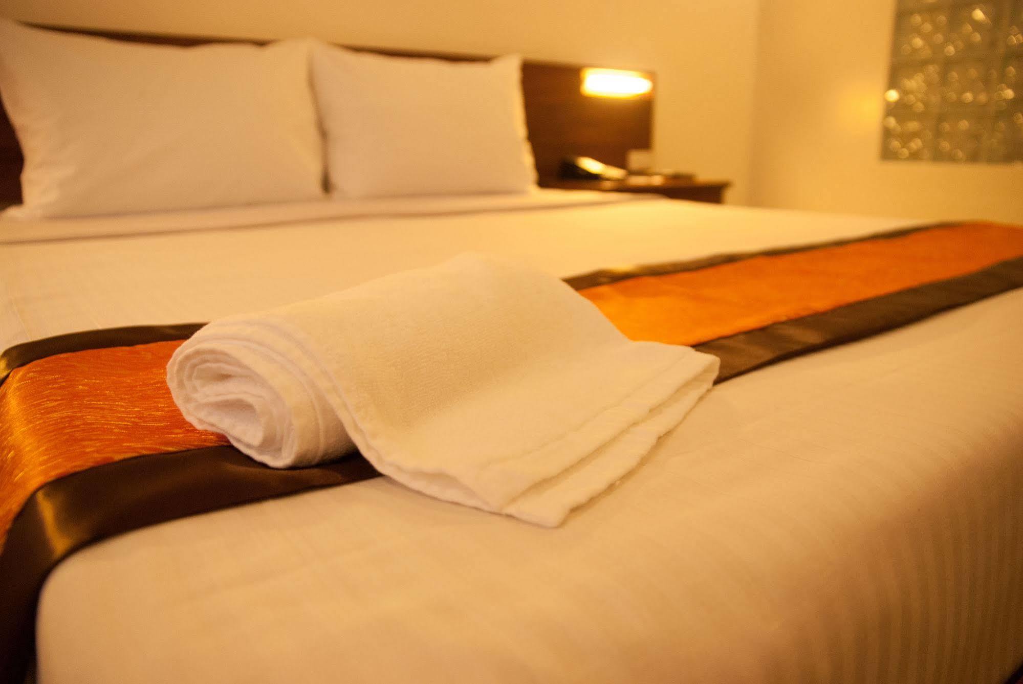 M Suites Hotel Makati City Ngoại thất bức ảnh