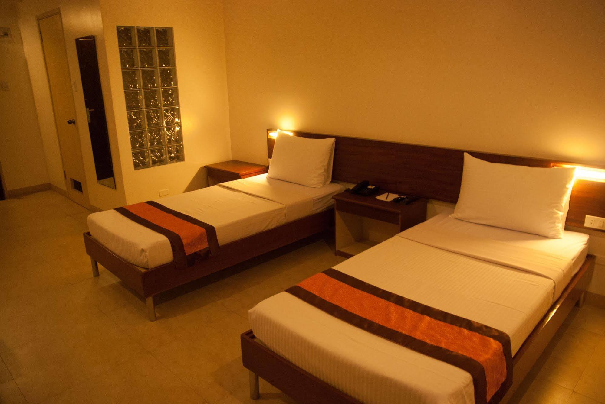 M Suites Hotel Makati City Ngoại thất bức ảnh