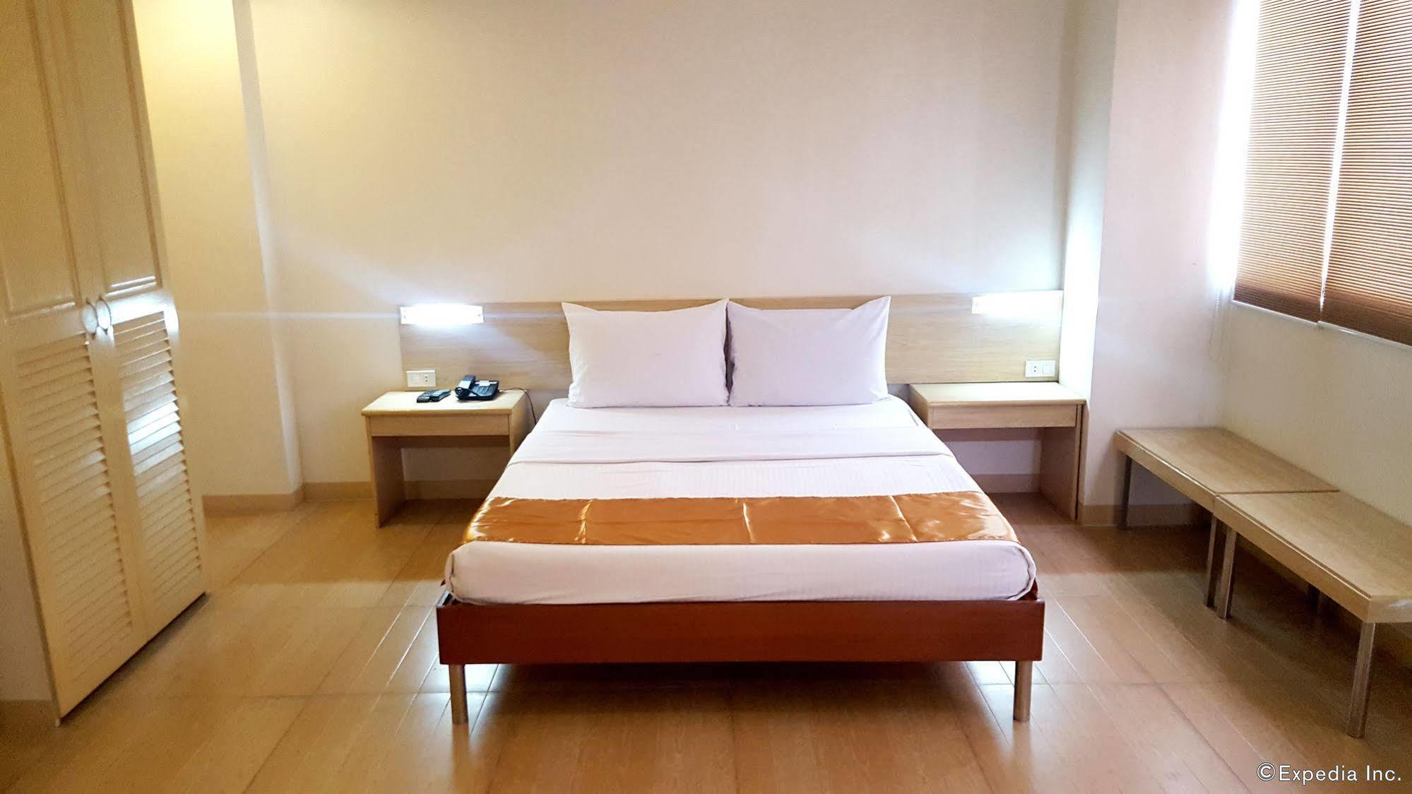 M Suites Hotel Makati City Ngoại thất bức ảnh