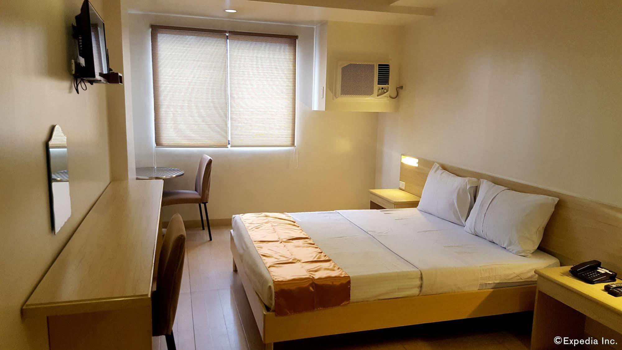M Suites Hotel Makati City Ngoại thất bức ảnh