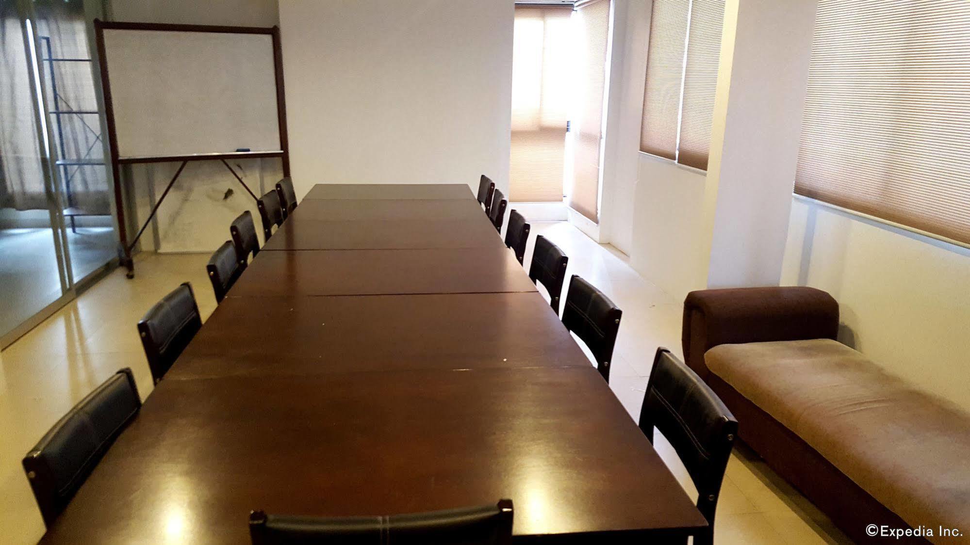 M Suites Hotel Makati City Ngoại thất bức ảnh